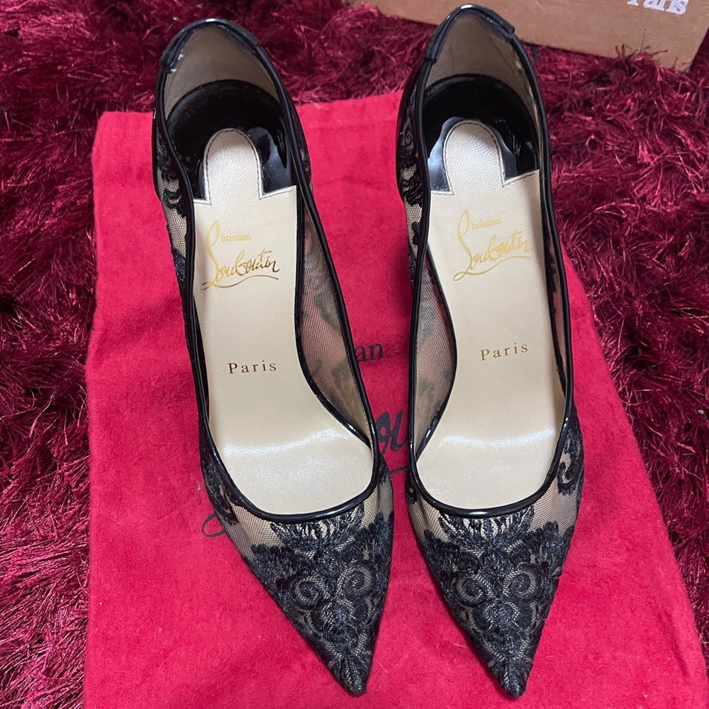 Christian louboutin heels red bottoms in good condition